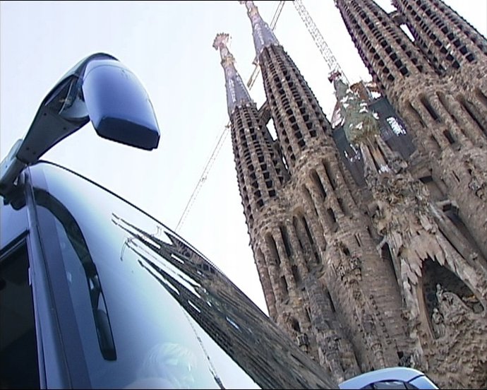 Autobuses Aparcados Frente A La Sagrada Familia