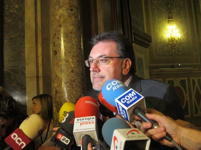 El Conseller De Bienestar Y Familia, Josep Lluís Cleries