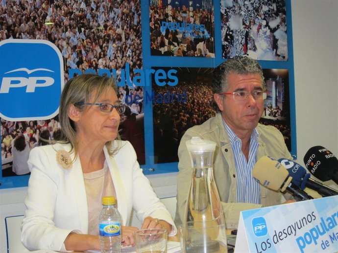 Granados Y La Alcaldesa De Aranjuez En Rueda De Prensa