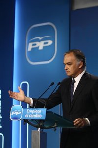 Pons: si ETA no abandona el terrorismo, pide perdón y entrega las armas, "no hay nada que hablar"