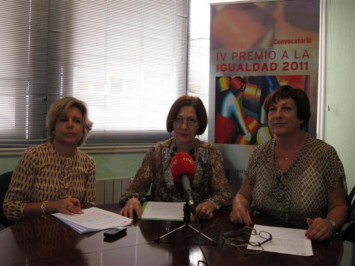 Presidenta, Vicepresidenta Y Vocal Del Consejo De La Mujer De Cantabria