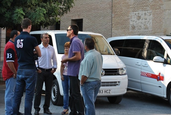 Alcalde De Beniel Con Los Taxistas Del Municipio