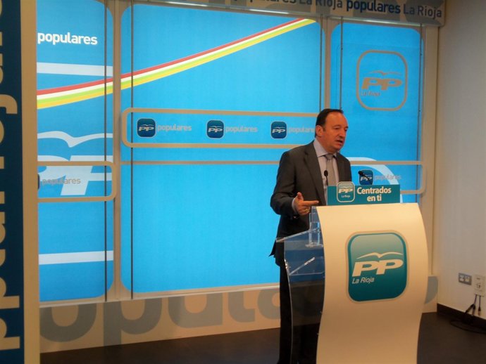 Pedro Sanz En Rueda De Prensa