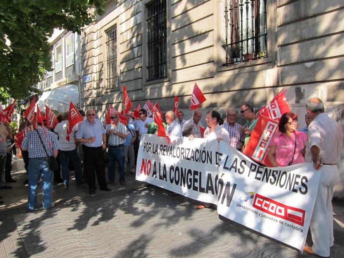 Los Jubilados En La Concentración