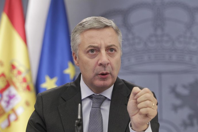 El Portavoz Del Gobierno Y Ministro De Fomento, José Blanco