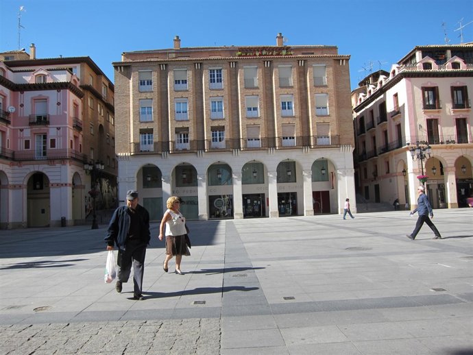 Los mercados se podrían celebrar en la plaza de López Allué