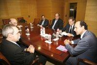 Diego invita al presidente de IBM en España a "apostar por Cantabria"