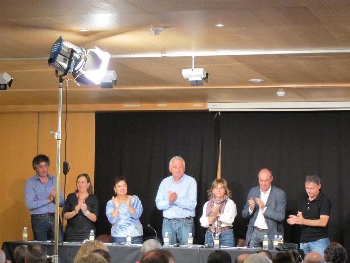 Guillerme Vázquez Con Candidatos Del BNG Al Congreso Y Senado