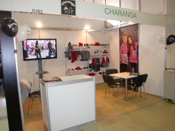 Expositor De Charanga En La Feria De Franquicias 'Buybrand'