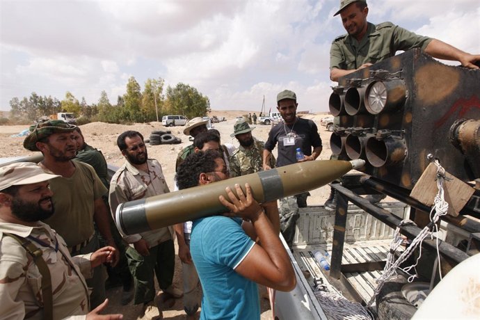 Rebeldes En Combate Cerca De Bani Walid