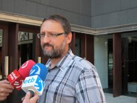 Txelui Moreno cree que el comunicado es "una muy buena noticia" y llama al Estado a que "dé algún paso"