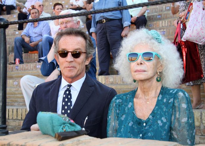 La Duquesa De Alba Y Alfonso Díez