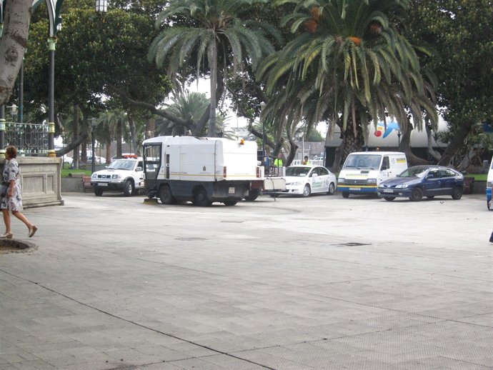 Servicios De Limpieza En El Parque De San Telmo