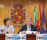 Fernández de Moya afirma que Montoro es un político "comprometido con Jaén" que se debe a decisiones del PP