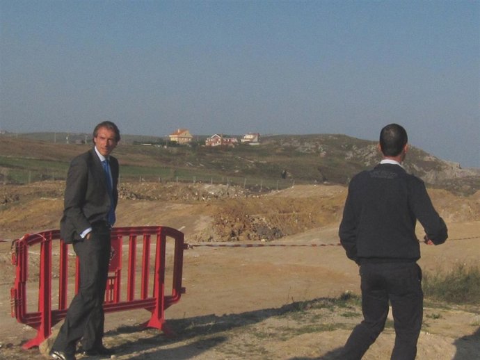 El Alcalde De Santander, Íñigo De La Serna, Visita Las Obras De Rostrío