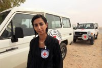 Un convoy de Cruz Roja no logra entrar en Sirte debido a los ataques del CNT