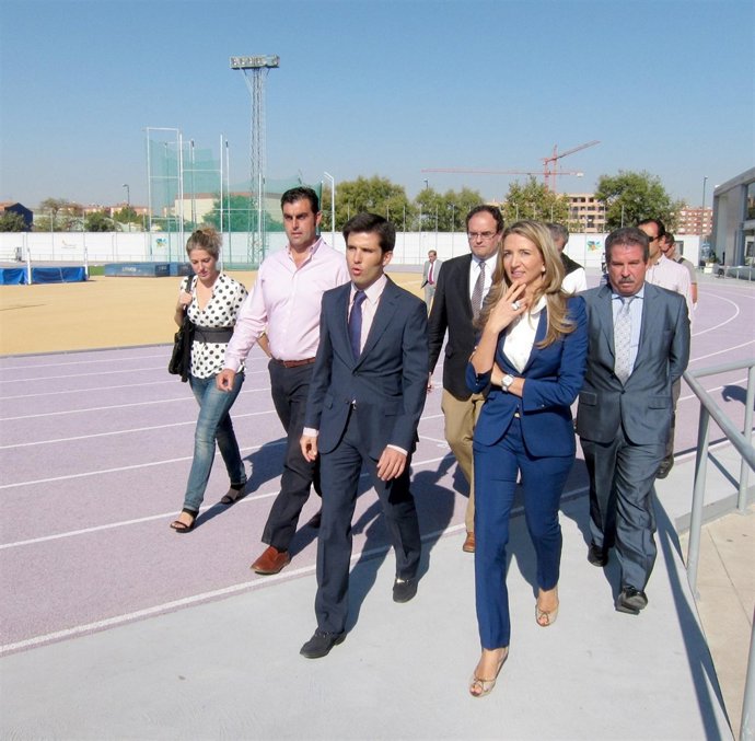 Alicia García Visita El Centro Deportivo Río Esgueva