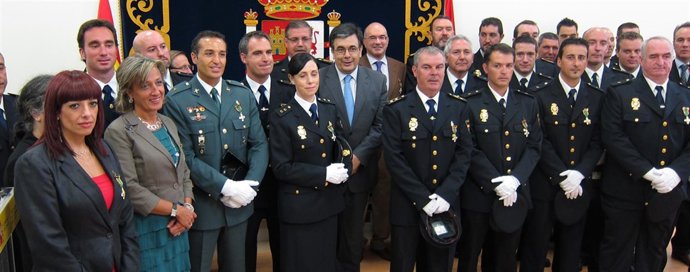 Agentes De La Policía Nacional Condecorados 