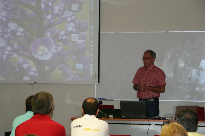 Timmis En Su Conferencia De La UNIA