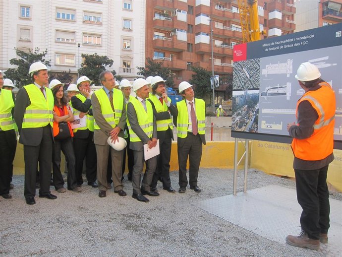 Conseller Recoder Visita Las Obras De Gràcia