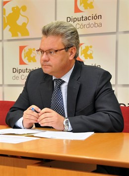 El Alcalde De Puente Genil, Esteban Morales