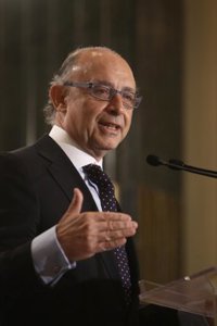 Montoro recomienda a Rubalcaba "dos clases" de economía