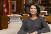 Figar dice que el instituto ha dado a la alumna del 'hiyab' unos días "para ver si entra en razón"