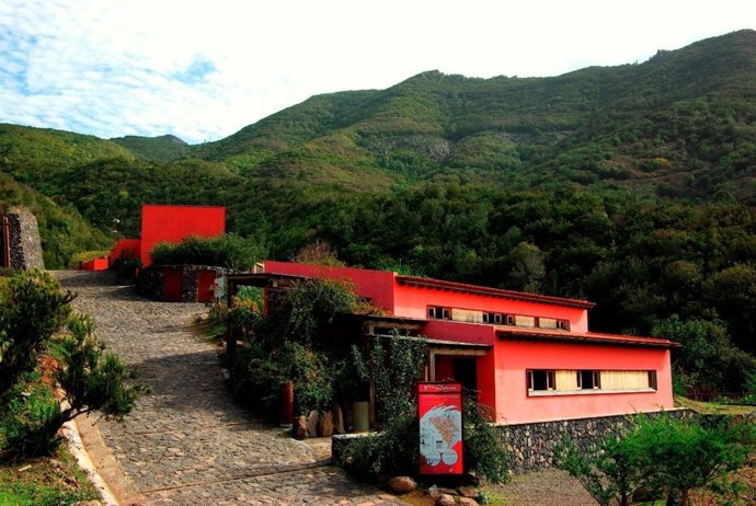 Albergue De Bolico, En El Parque Rural De Teno (Tenerife)