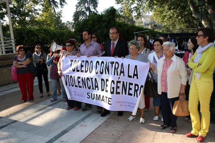 Concentración Contra La Violencia De Género