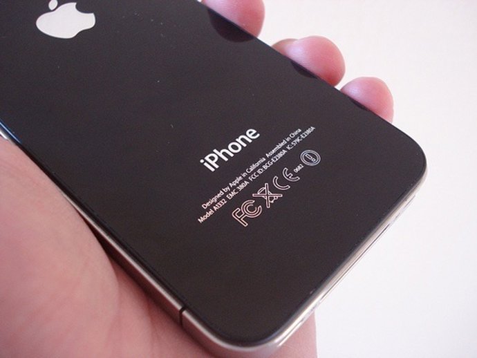 Parte Posterior De Iphone Por John.Karakatsanis CC Flickr 
