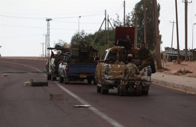 Rebeldes Luchando En Sirte