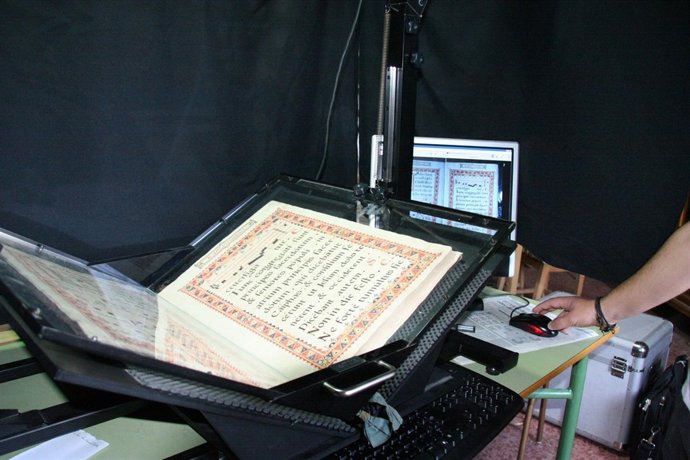 Digitalización De Un Documento En La Sede Antonio Machado De La UNIA.