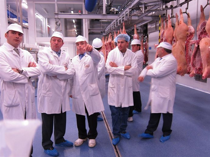 Sanz Visita La Empresa 'Alejandro Miguel'