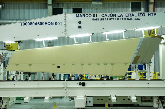 Cajón Lateral Del Estabiliazdor Horizontal Del A350 WXB