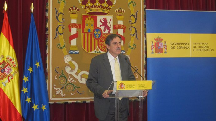 El Ministro De Trabajo, Valeriano Gómez