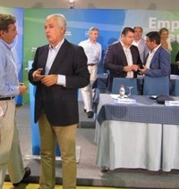 Arenas pedirá la inhabilitación de una decena de políticos, con Griñán y Chaves a la cabeza, por el caso de los ERE