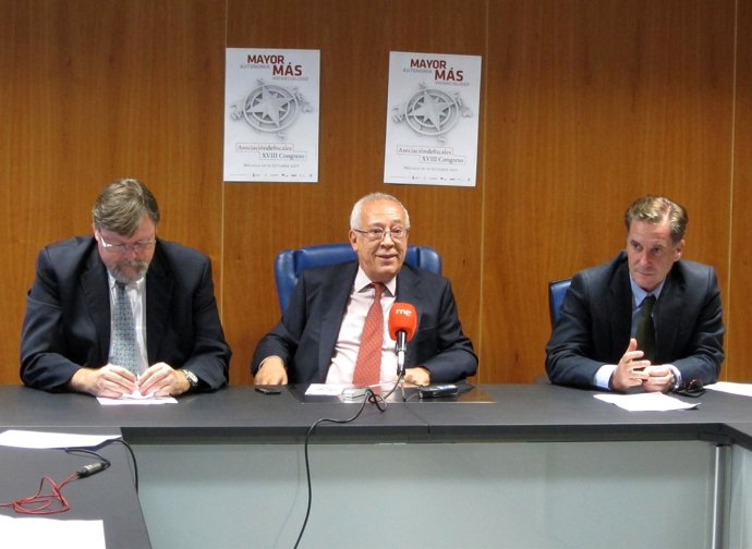 Presentación Del Congreso De La Asociación De Fiscales