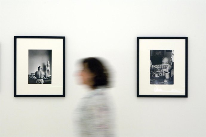 Exposicion 'Picasso Crea. A Traves De La Camara De David Douglas'