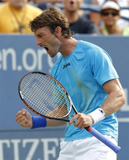 Los Tenistas Españoles Juan Carlos Ferrero
