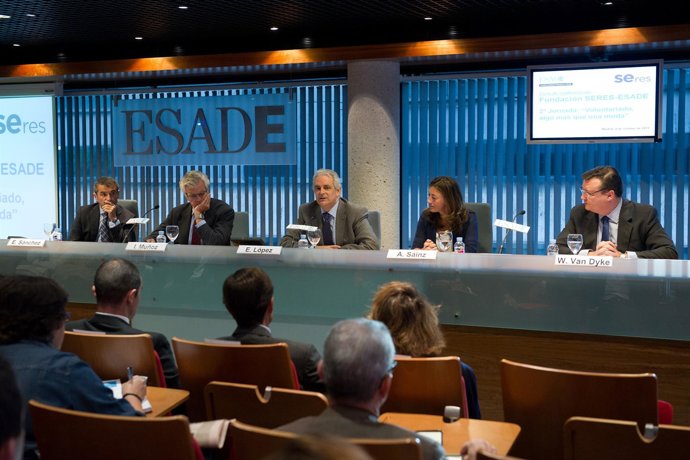 ESADE. SERES. VOLUNTARIADO ALGO MAS QUE UNA MODA