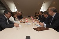 CC.OO, UGT y CEOE llevarán este mes a Diego un borrador del documento que regirá la concertación social esta legislatura