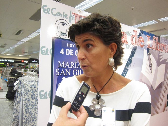 MARIA SAN GIL EN BADAJOZ SOBRE BILDU Y ETA Y Su Libro