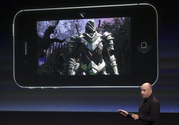 Presentación Del Iphone 4S Por Reuters 