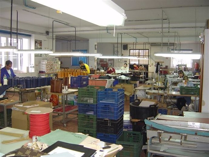 Trabajo En Una Fábrica De Piel De Ubrique (Cádiz)