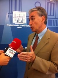 ETA.- Jáuregui cree que la banda mantendrá su presencia sin violencia hasta que vea encauzadas parte de sus pretensiones