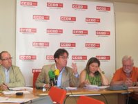 López (CC.OO.) exige a la "neoconservadora de FAES" Figar que negocie y acusa a Aguirre de "inconstitucional"