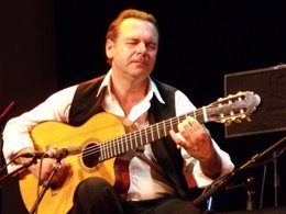 El Cantante Raphaël Fays