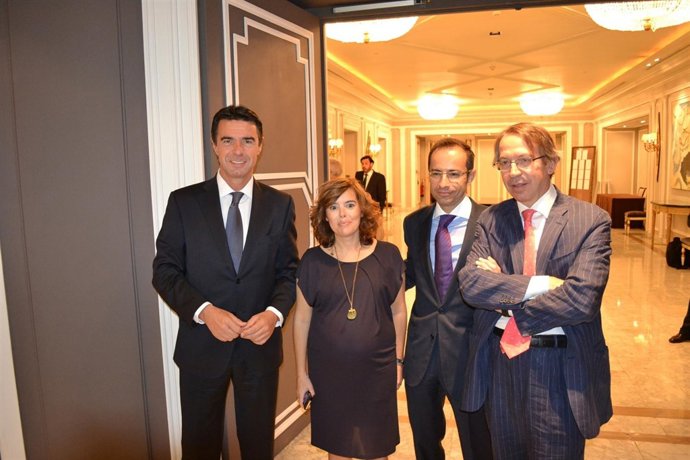 José Manuel Soria Y Soraya Sáez De Santa María