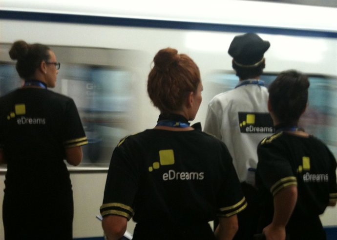 Equipo De Edreams En El Metro De Madrid