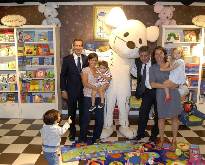 Acto En El Que Se Hace Entrega De Los Juguetes Donados 